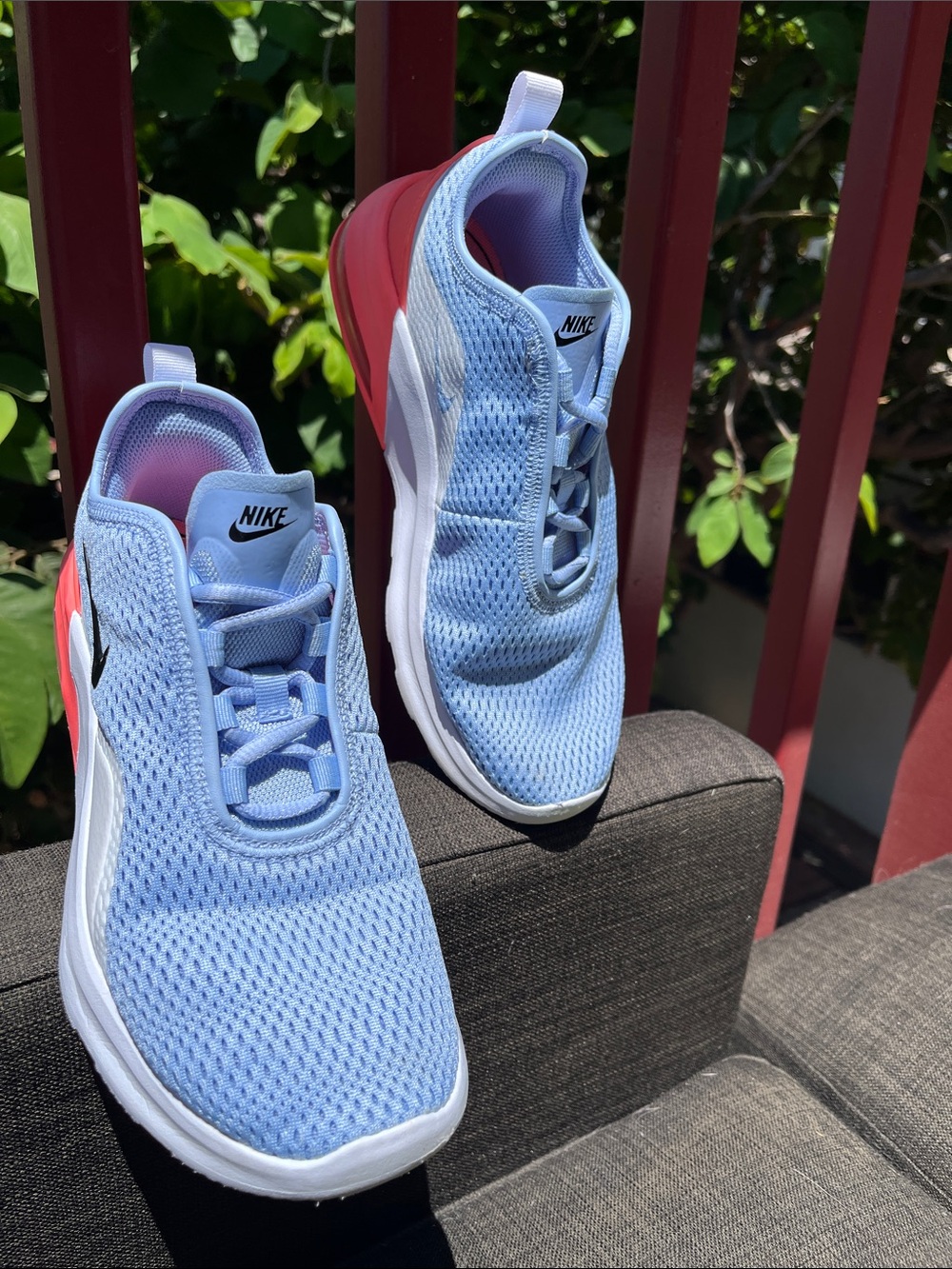 Nike Air, women’s, Light Blue and Coral  Sneakers.  very cool🌹